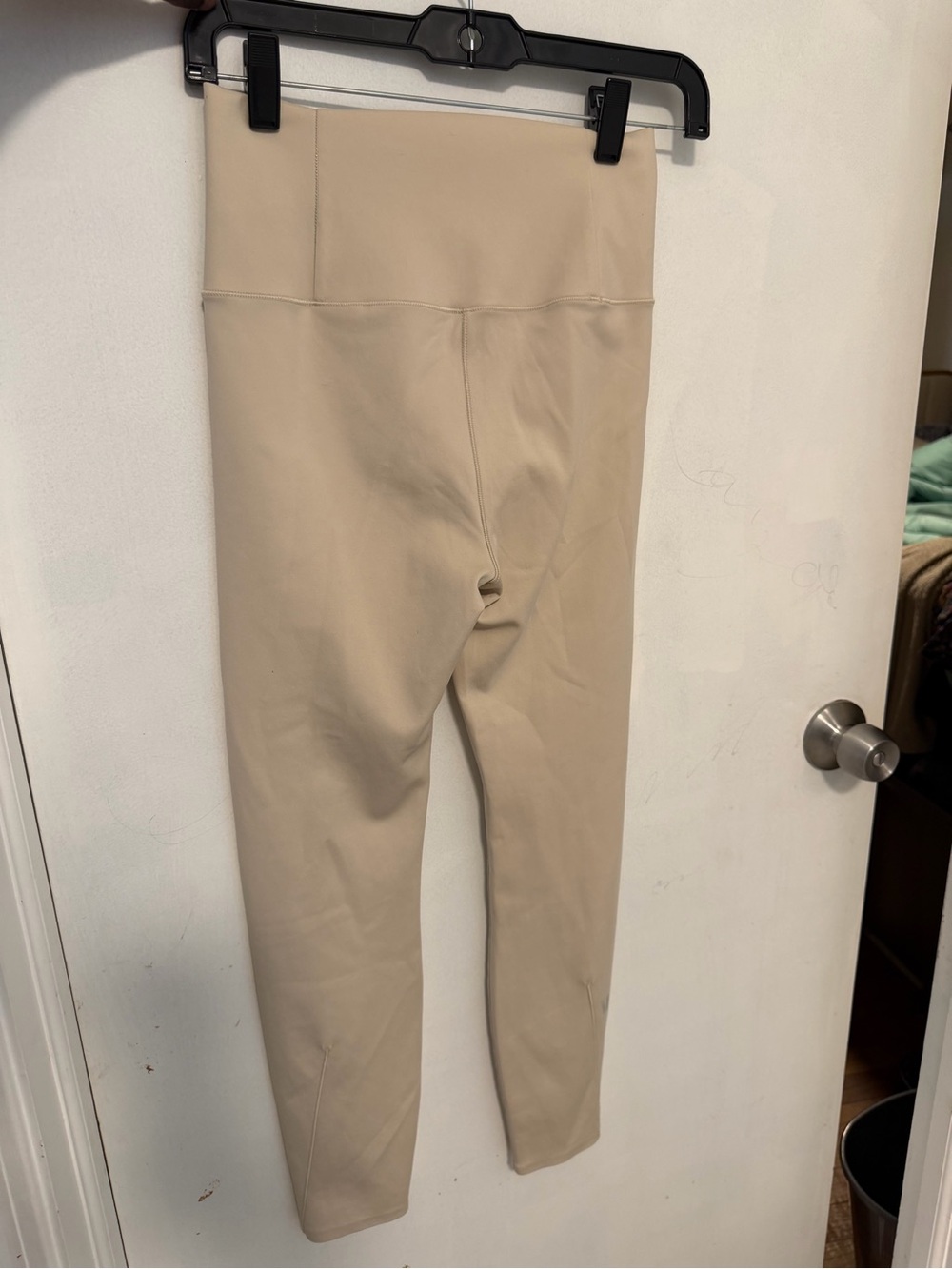 Vuori Women High-Rise Beige Leggings